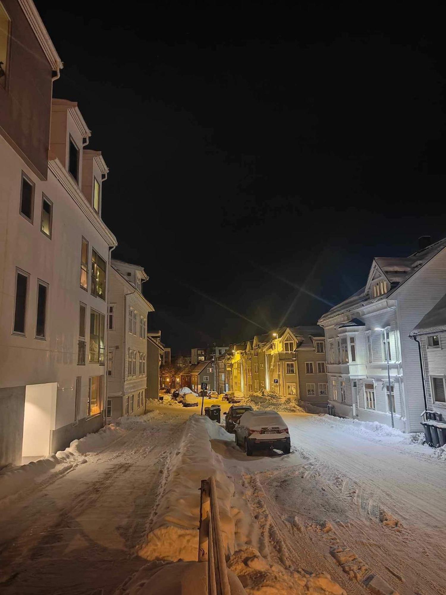 Guesthouse In Tromso Center By Dada Exterior photo